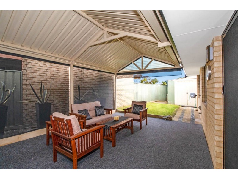 2 Hedges Retreat, Atwell WA 6164