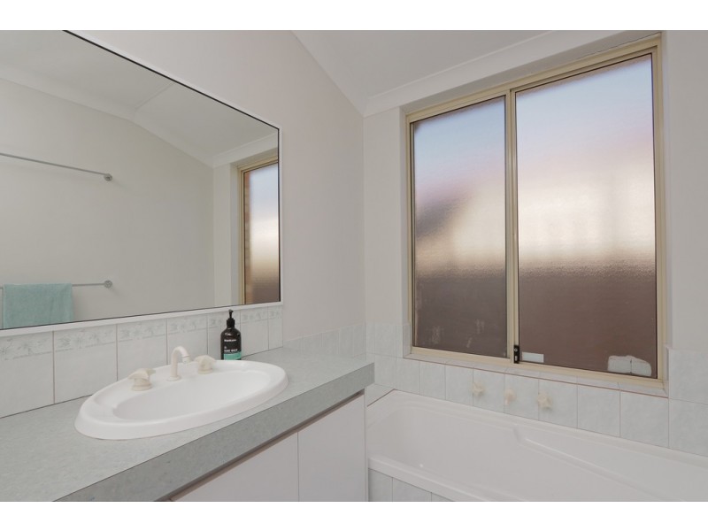 50 Delton Way, Atwell WA 6164