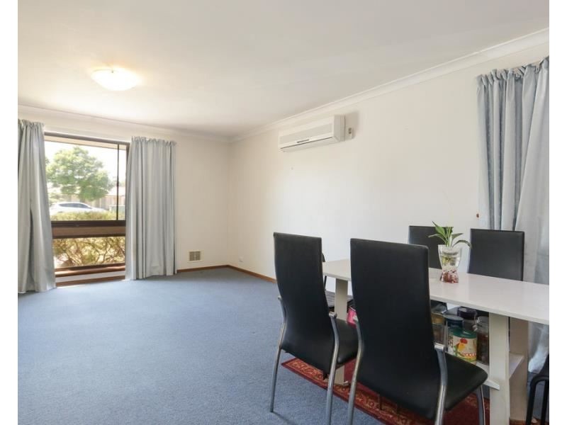 1B Tricourt Grove, Riverton WA 6148