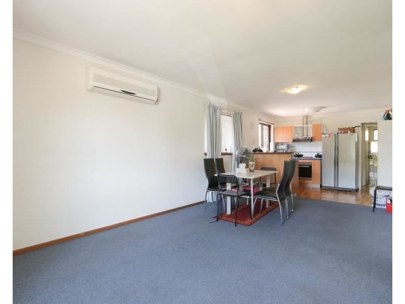 1B Tricourt Grove, Riverton WA 6148