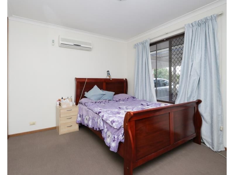 1B Tricourt Grove, Riverton WA 6148