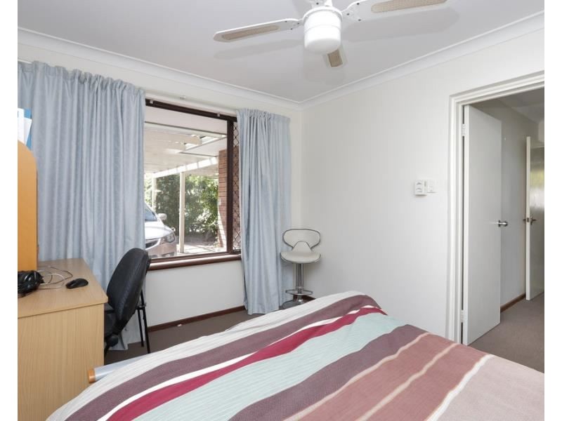 1B Tricourt Grove, Riverton WA 6148