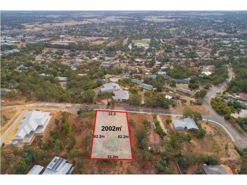 8 Gold Place, Mount Richon WA 6112