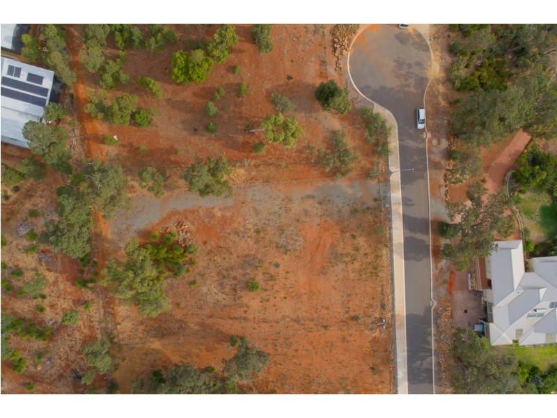 8 Gold Place, Mount Richon WA 6112