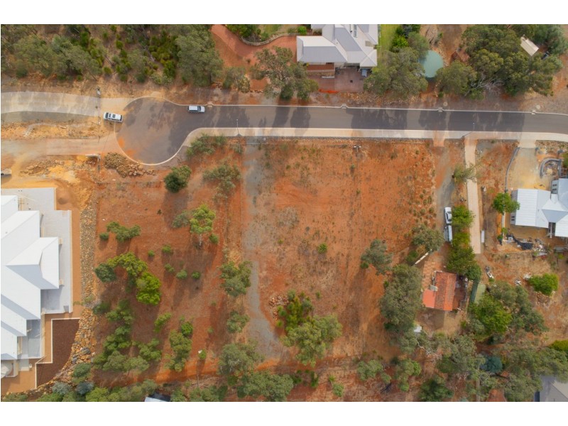 8 Gold Place, Mount Richon WA 6112