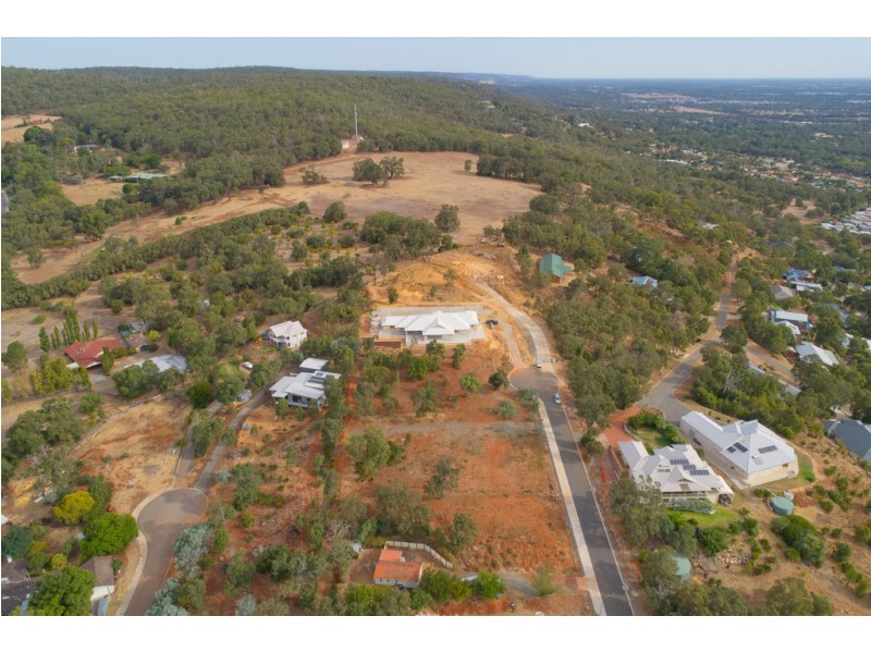 8 Gold Place, Mount Richon WA 6112