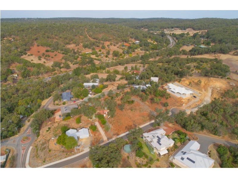 8 Gold Place, Mount Richon WA 6112