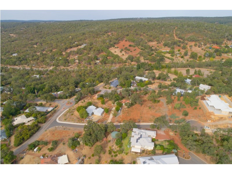 8 Gold Place, Mount Richon WA 6112