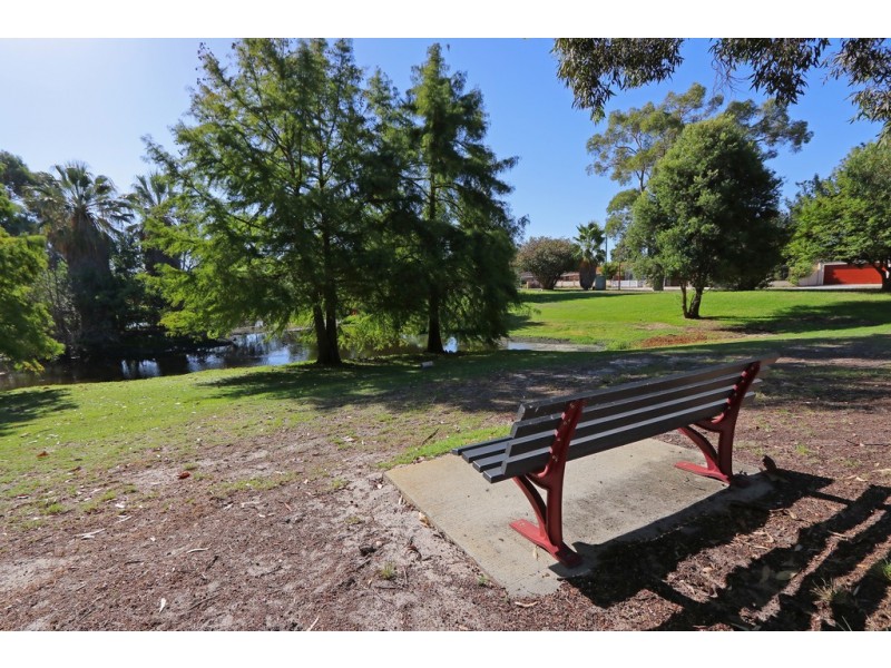 6 Brockman Retreat, Bentley WA 6102