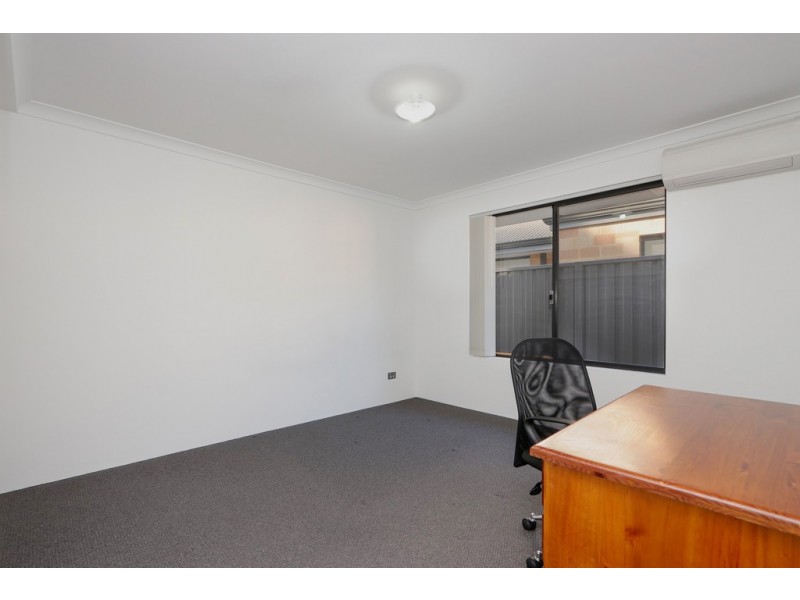 16B Reen Street, St James WA 6102
