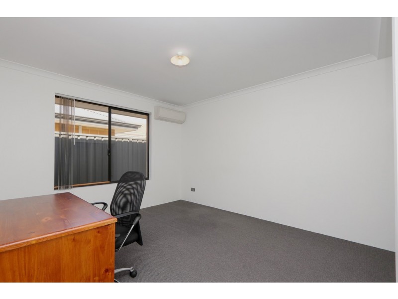 16B Reen Street, St James WA 6102