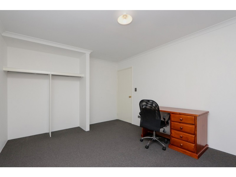 16B Reen Street, St James WA 6102