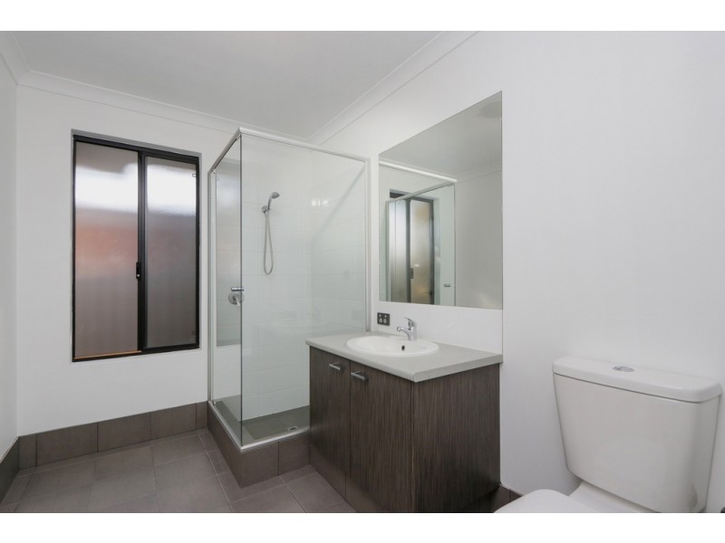 16B Reen Street, St James WA 6102