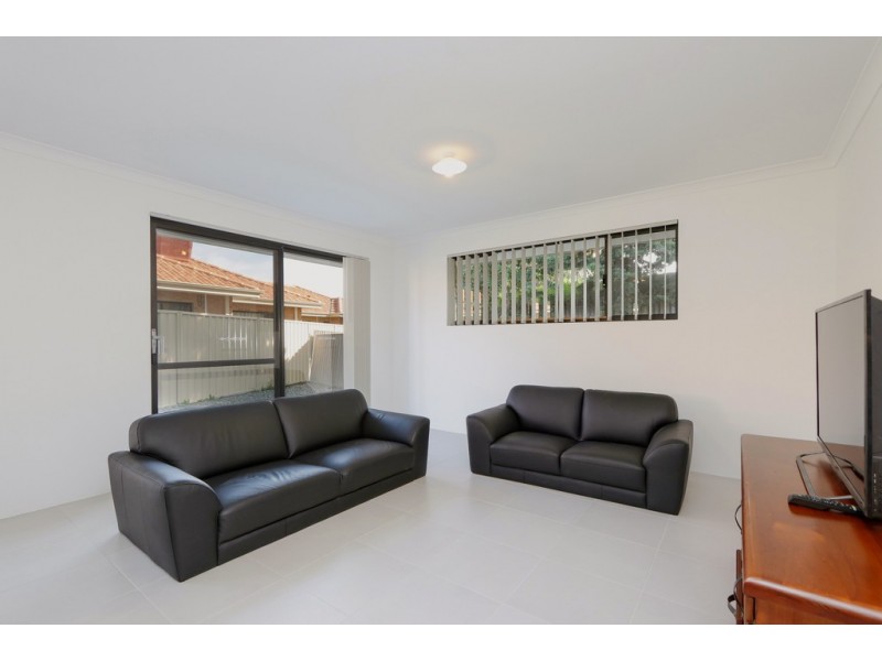 16B Reen Street, St James WA 6102