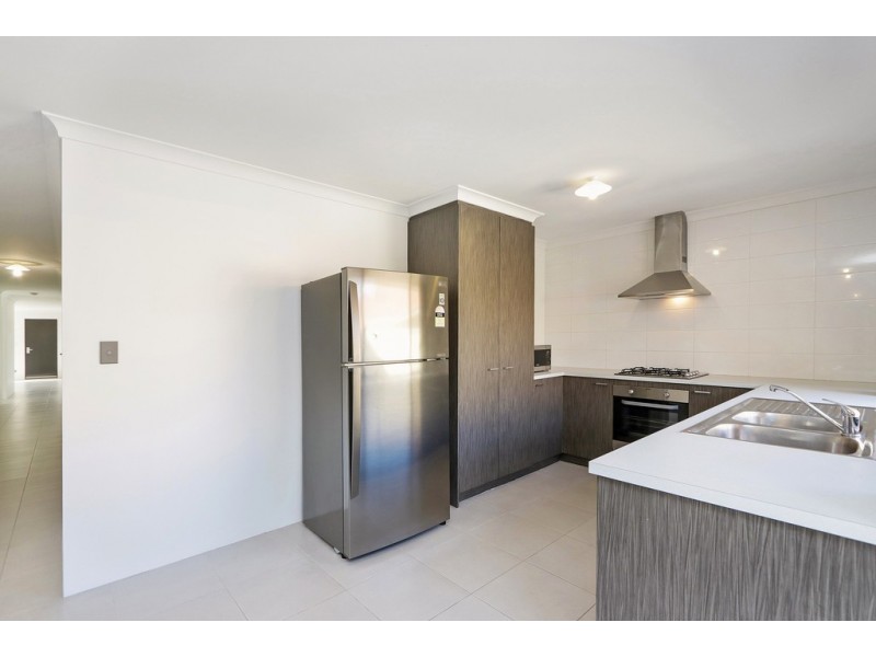 16B Reen Street, St James WA 6102