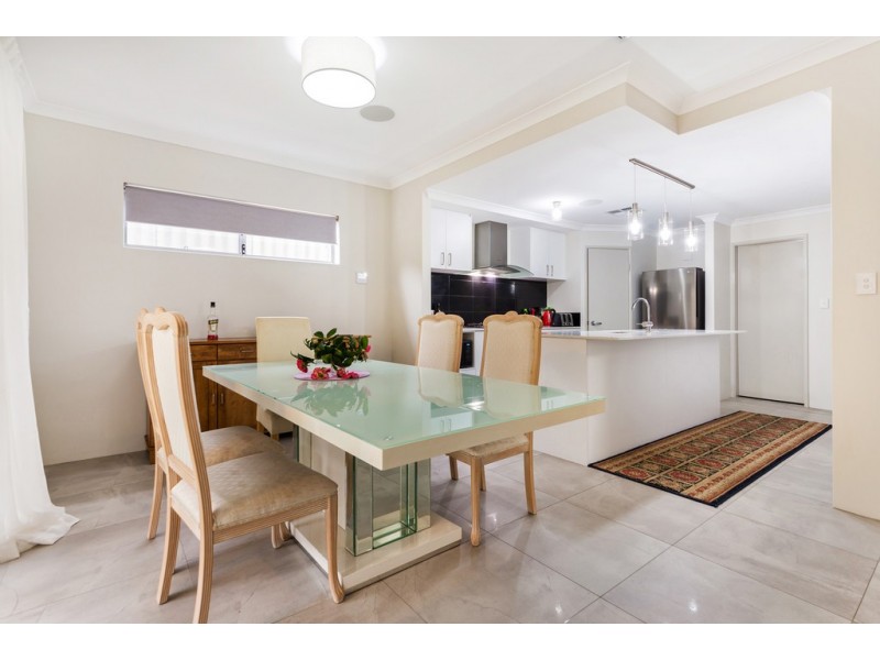 9A Bellairs Rd, Kardinya WA 6163