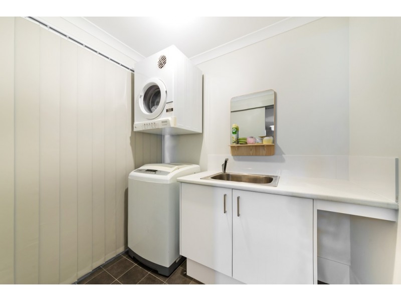 9A Bellairs Rd, Kardinya WA 6163