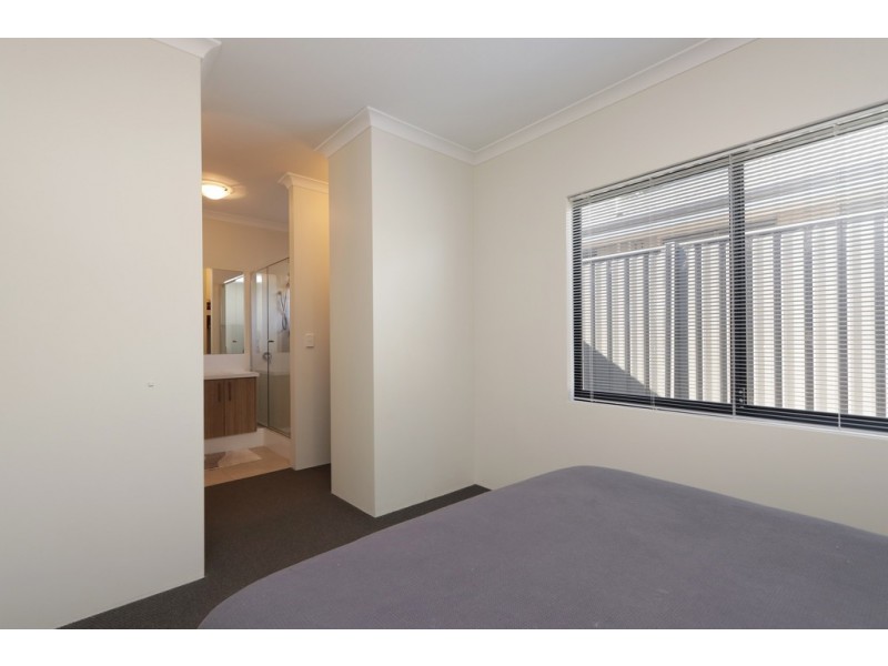 146 Mornington Crescent, Wandi WA 6167