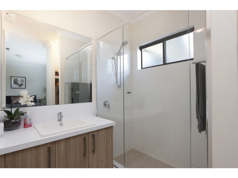 146 Mornington Crescent, Wandi WA 6167