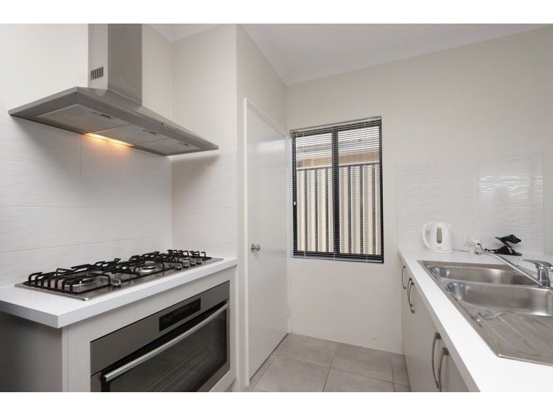 146 Mornington Crescent, Wandi WA 6167