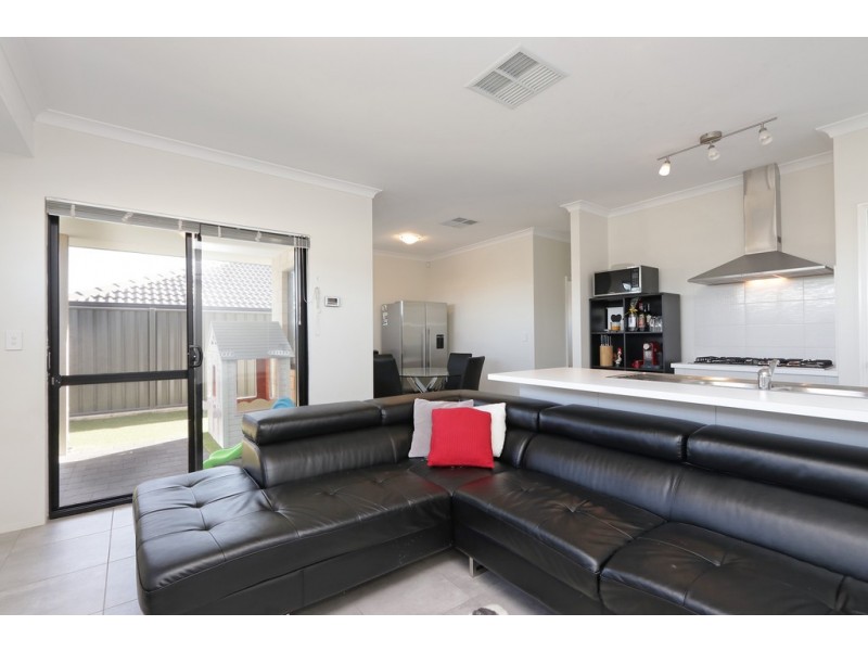 146 Mornington Crescent, Wandi WA 6167