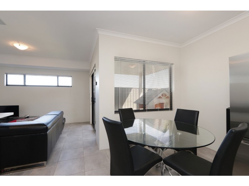 146 Mornington Crescent, Wandi WA 6167