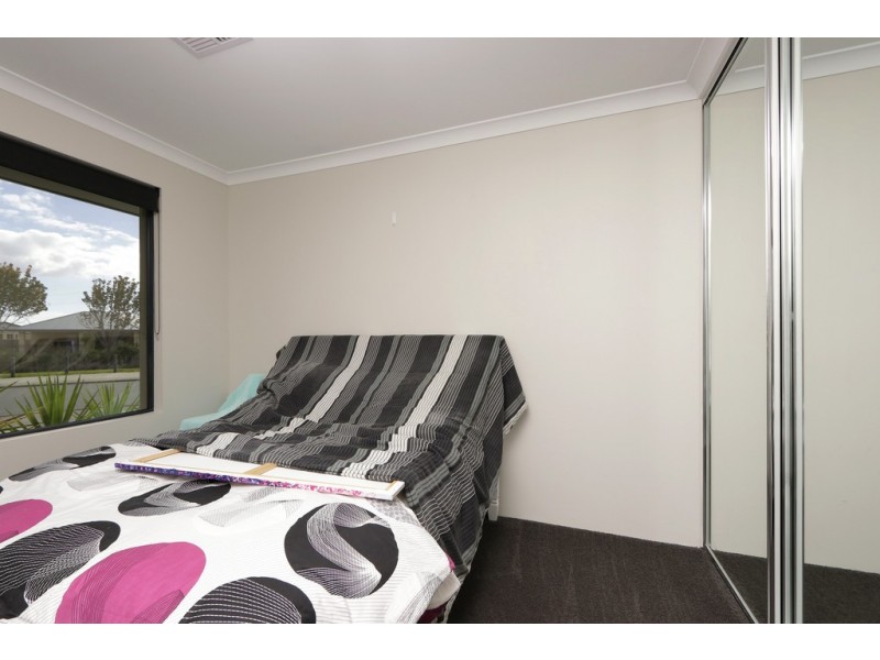 9 Torino Crescent, Piara Waters WA 6112