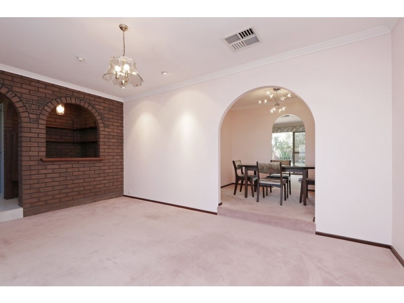 17 Waverley Way, Parkwood WA 6147