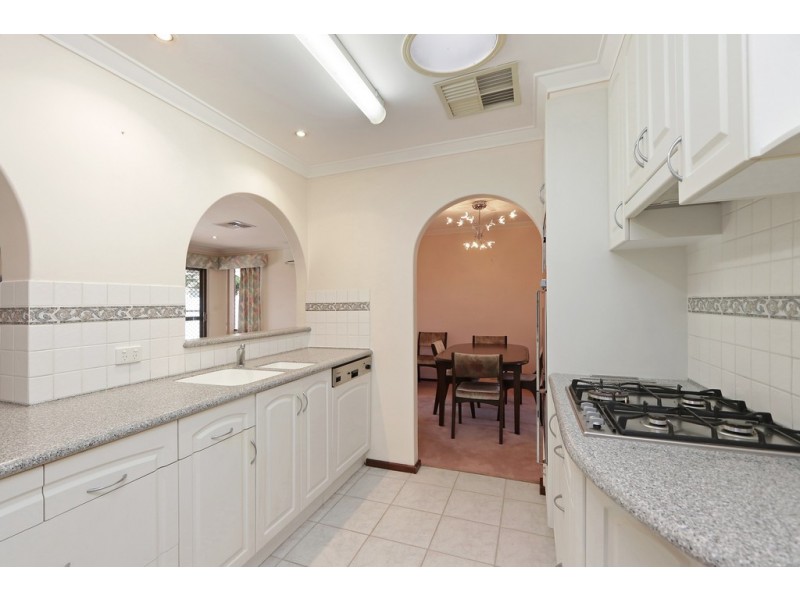 17 Waverley Way, Parkwood WA 6147