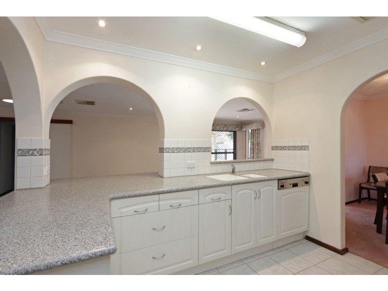 17 Waverley Way, Parkwood WA 6147