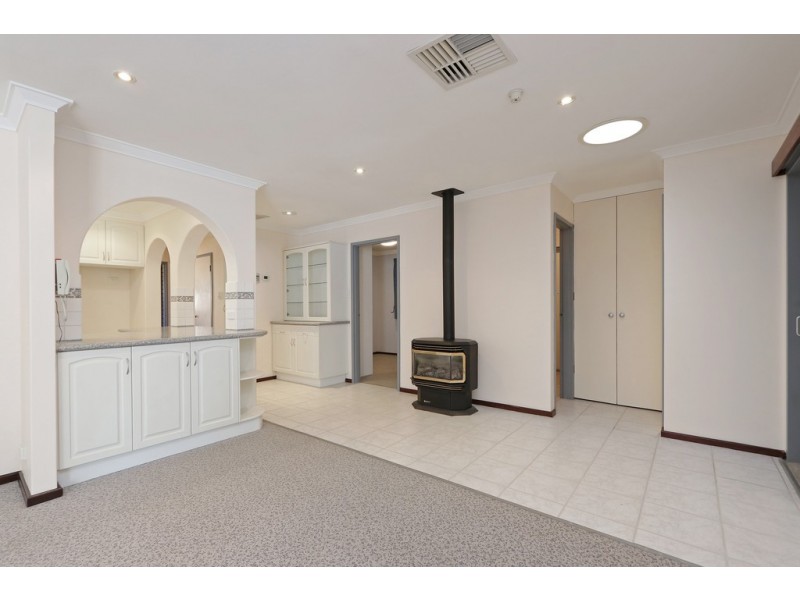 17 Waverley Way, Parkwood WA 6147