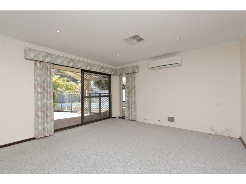 17 Waverley Way, Parkwood WA 6147