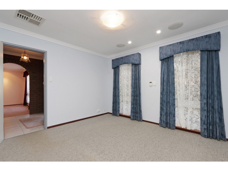 17 Waverley Way, Parkwood WA 6147