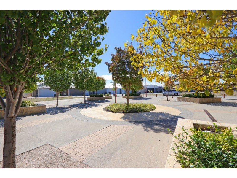 157 Canna Drive, Canning Vale WA 6155