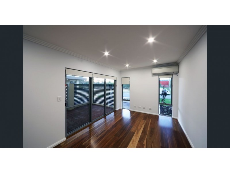 1-12/3 Oak Street, Cannington WA 6107