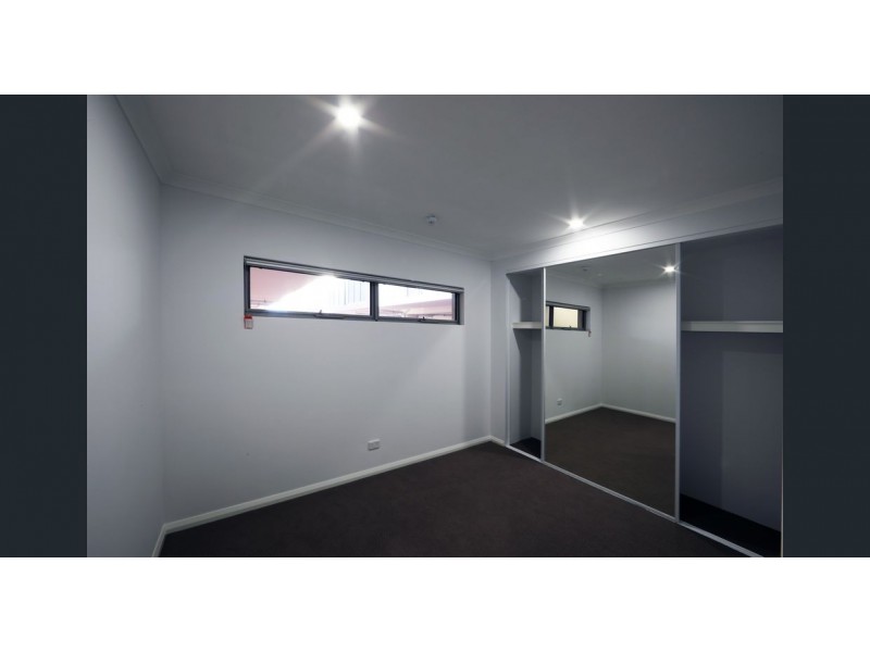 1-12/3 Oak Street, Cannington WA 6107