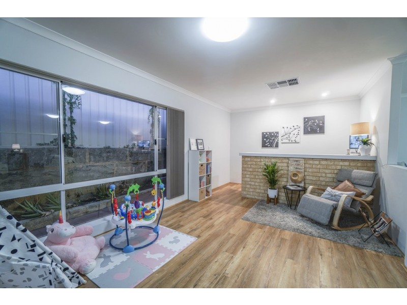 14 The Crest, Cockburn Central WA 6164