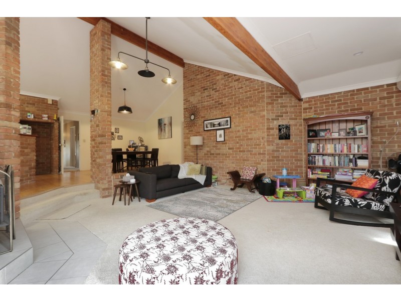 10 Alaric Court, Parkwood WA 6147