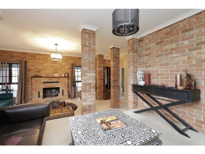 10 Alaric Court, Parkwood WA 6147