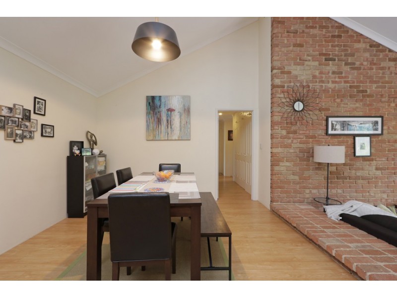 10 Alaric Court, Parkwood WA 6147