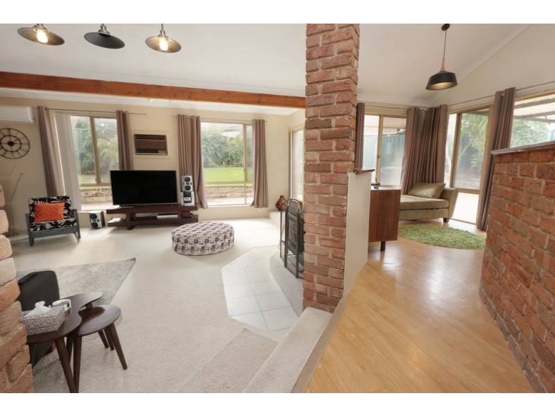 10 Alaric Court, Parkwood WA 6147