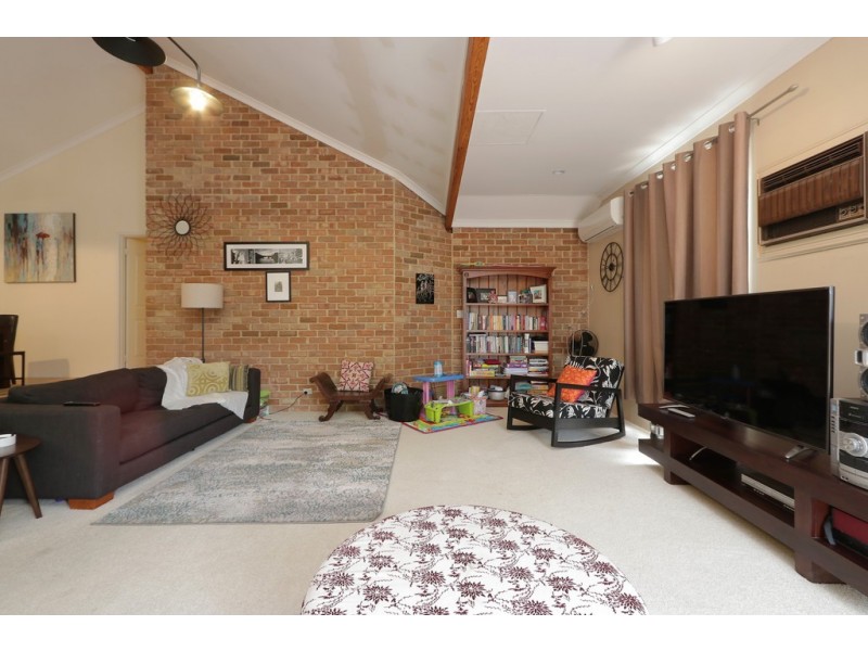 10 Alaric Court, Parkwood WA 6147