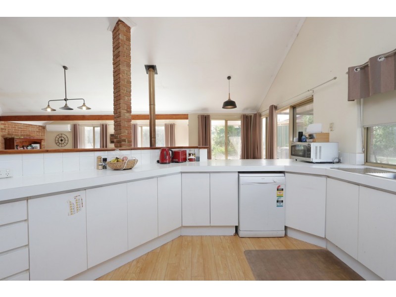 10 Alaric Court, Parkwood WA 6147