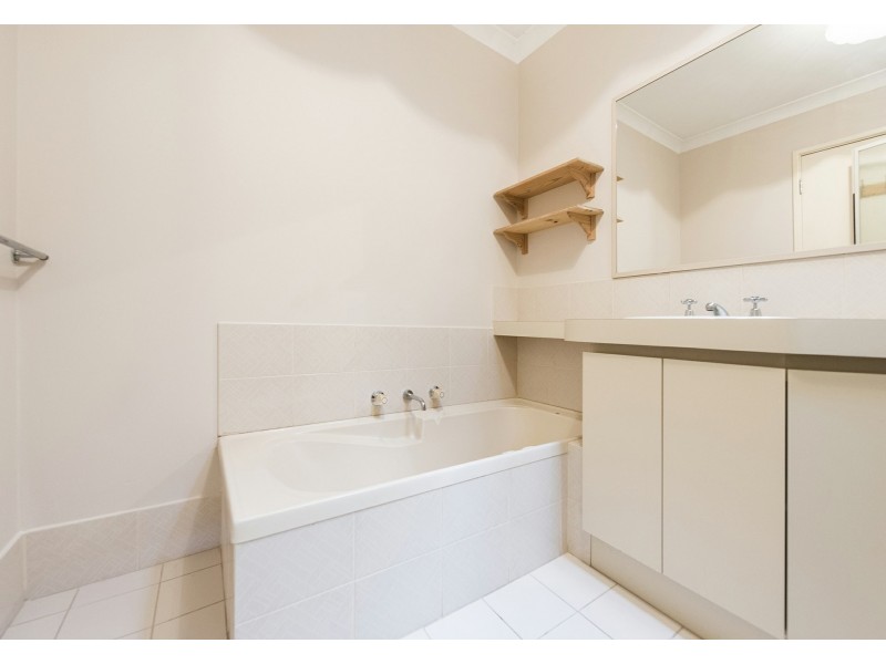 2/180 Hicks Street, Gosnells WA 6110