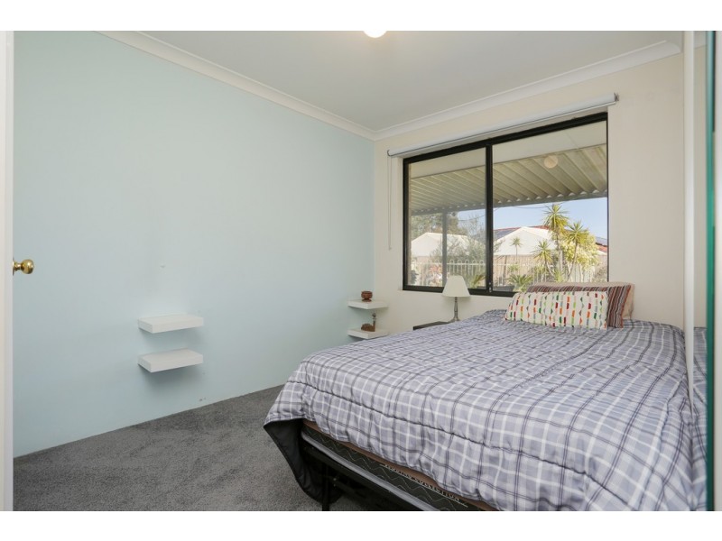 69 Baningan Avenue, Success WA 6164