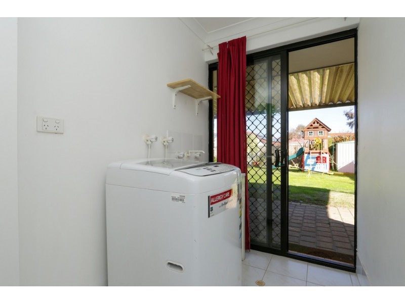 69 Baningan Avenue, Success WA 6164