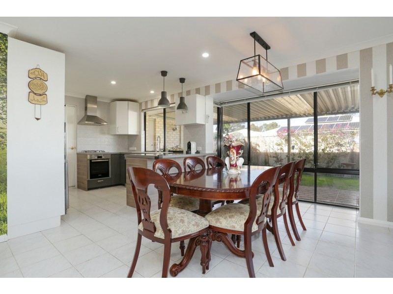 69 Baningan Avenue, Success WA 6164