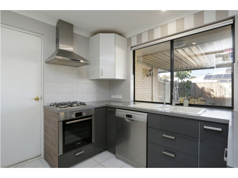 69 Baningan Avenue, Success WA 6164