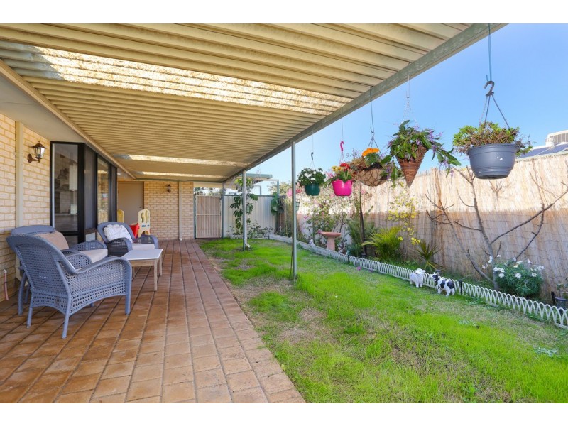 69 Baningan Avenue, Success WA 6164