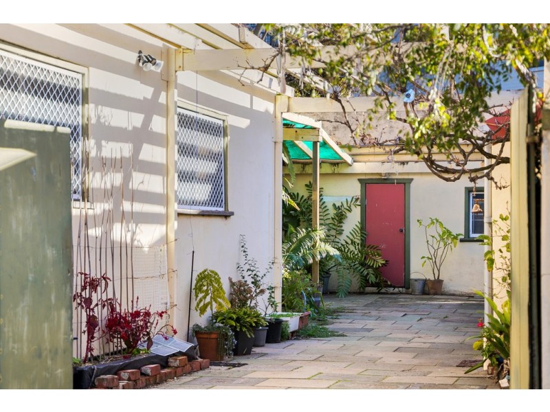 247 High Street corner of Bateman Street, Fremantle WA 6160